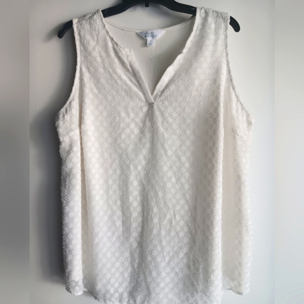 3 For $13💛Elegant White Sleeveless Top